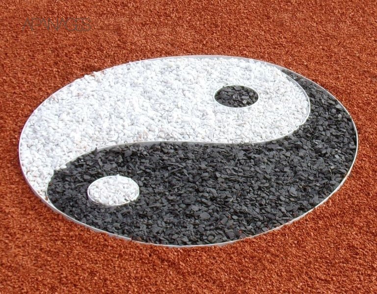DO IT YOURSELF ZEN : UN YIN YANG DANS LE JARDIN !